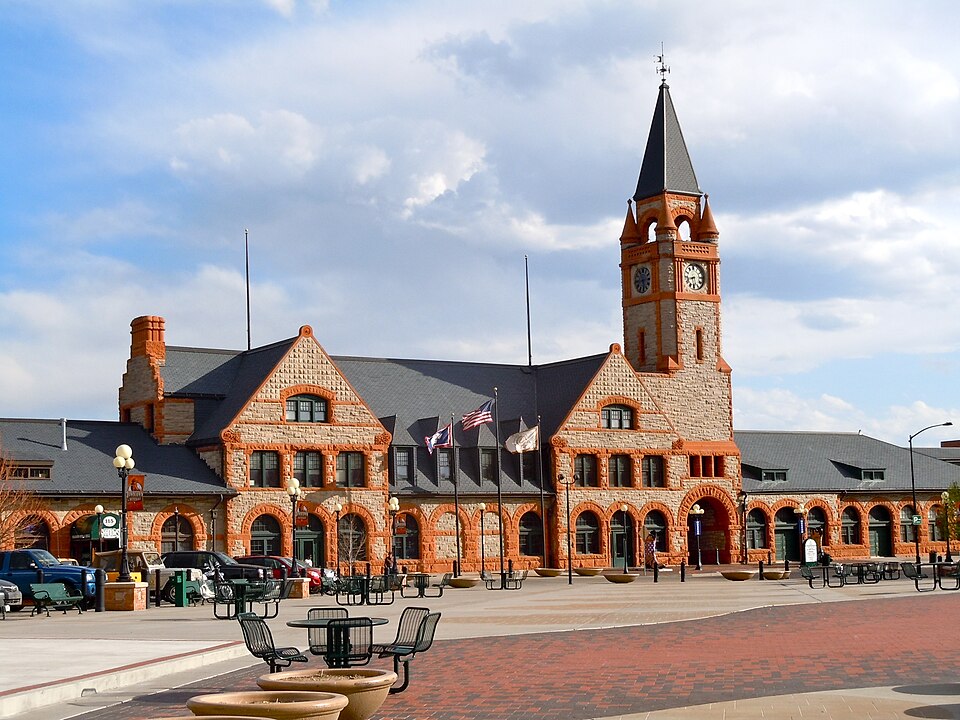Cheyenne WY UP depot. Smallbones, CC0, via Wikimedia Commons