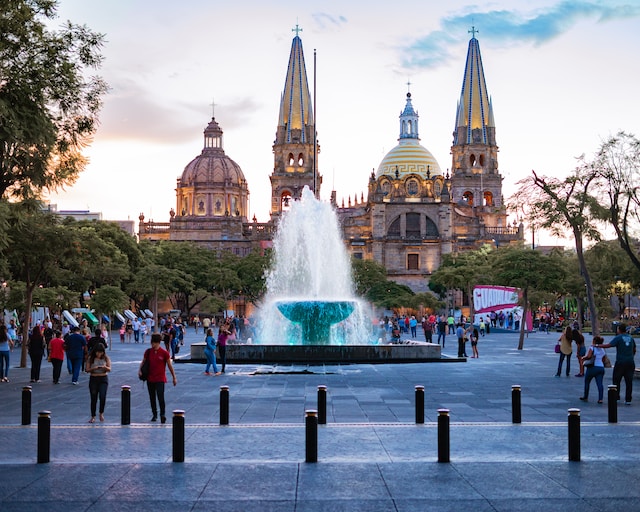 Photo by Sen on Unsplash   