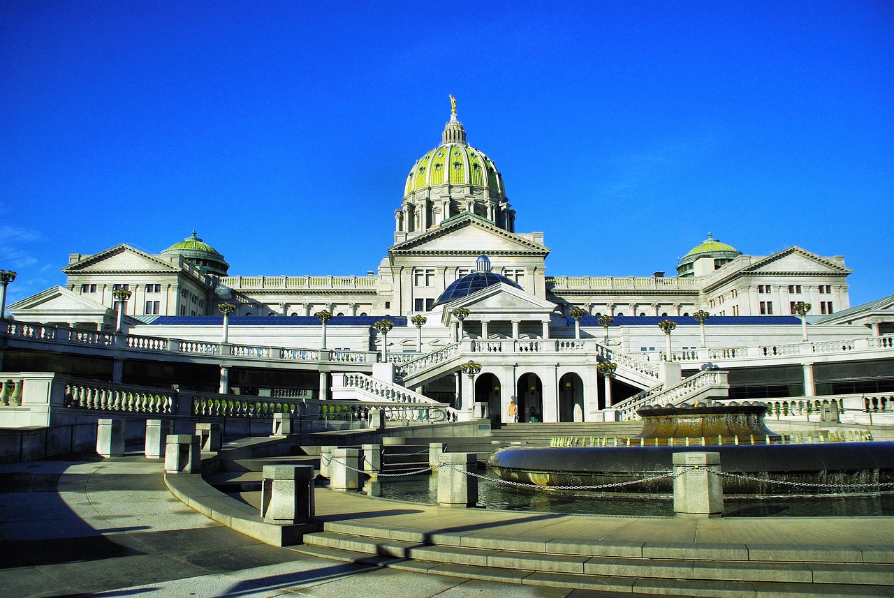 Pennsylvania State Capitol. Image by DEZALB from Pixabay