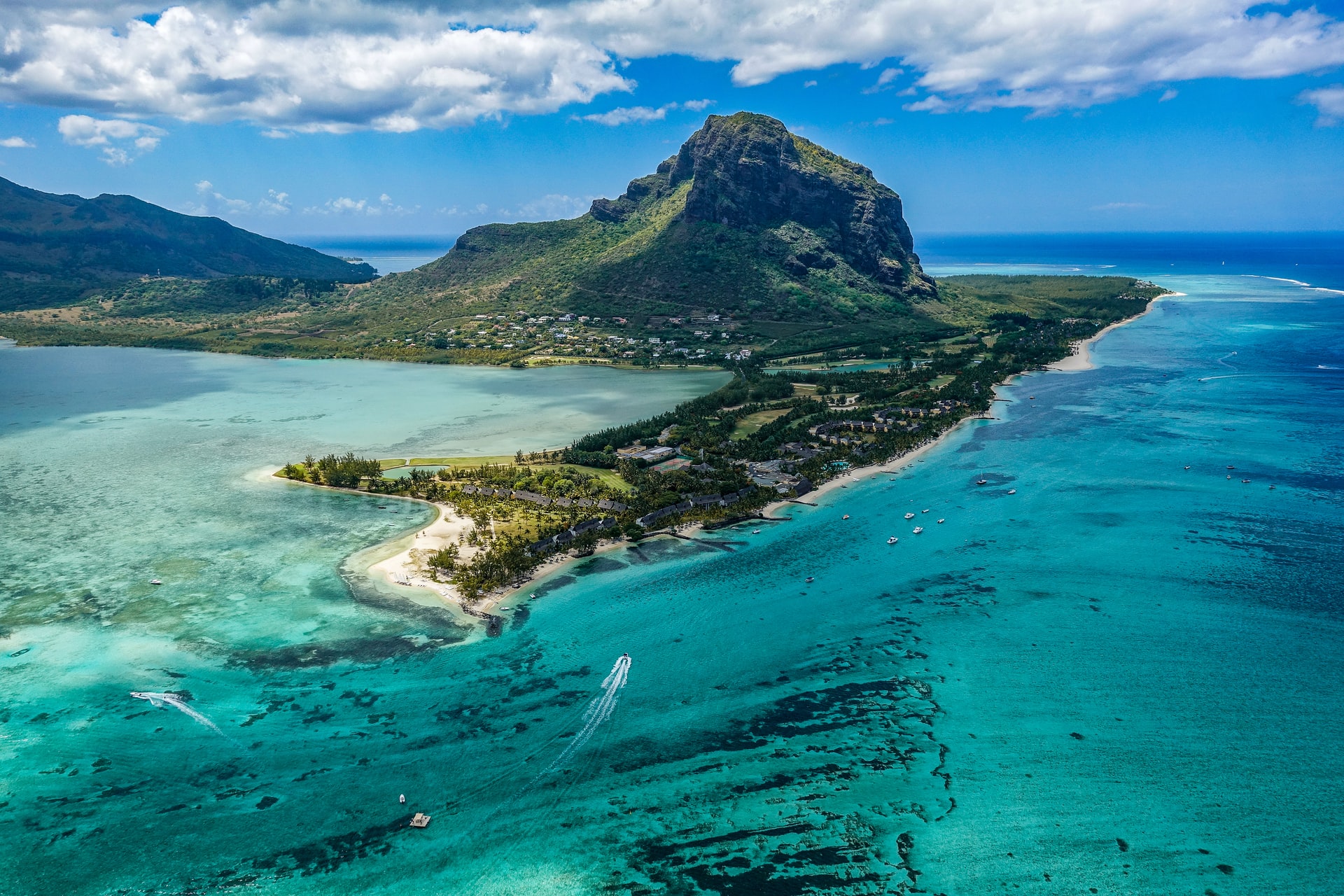 Mauritius turquoise lagoon beach